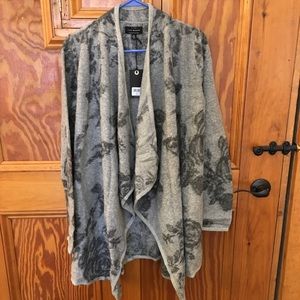 NWT Lucky Brand Grey Rose long sweater size M